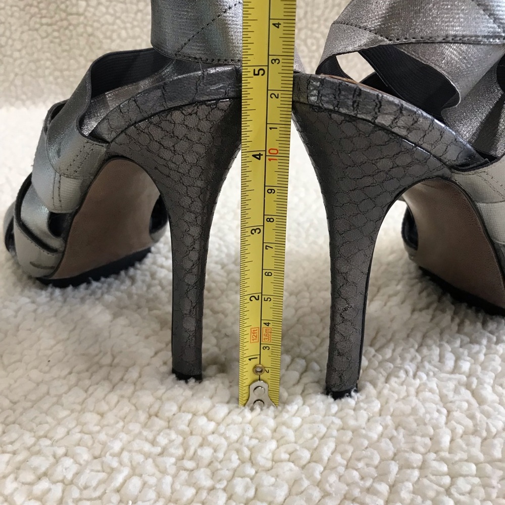 BCBG Gray Snakeskin Stretchy Strap Heels 
5” Heel
Size 7.5 
No Shoebox - Picture 9 of 13